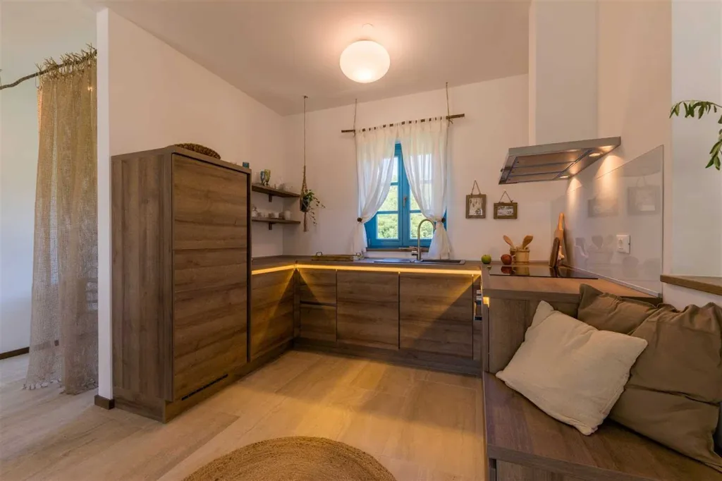 Modern Villa with Pool and Garden in Umag