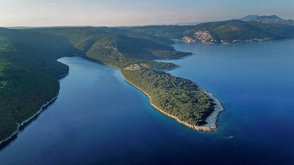 Private Seafront Villa with Pool in Labin
