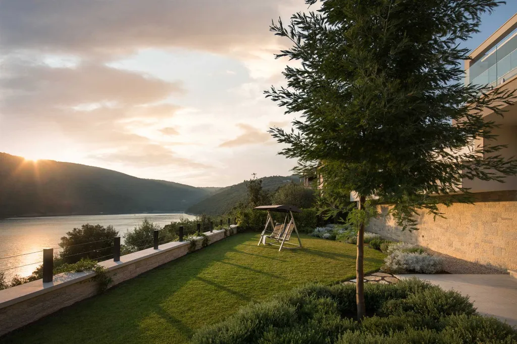 Private Seafront Villa with Pool in Labin