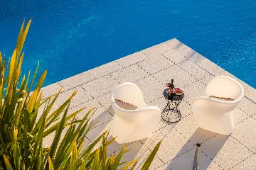 Modern 6-Bedroom Villa with Pool near Vodnjan