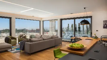 Modern 6-Bedroom Villa with Pool near Vodnjan