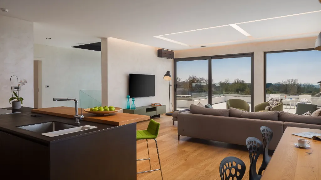 Modern 6-Bedroom Villa with Pool near Vodnjan