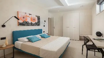 Modern 6-Bedroom Villa with Pool near Vodnjan