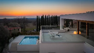 Modern 6-Bedroom Villa with Pool near Vodnjan