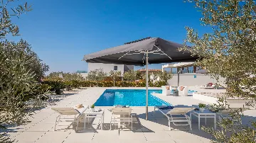 Contemporary Villa Retreat with Pool in Vodnjan