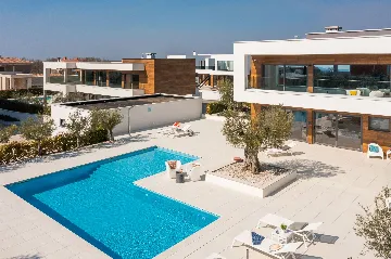 Contemporary Villa Retreat with Pool in Vodnjan