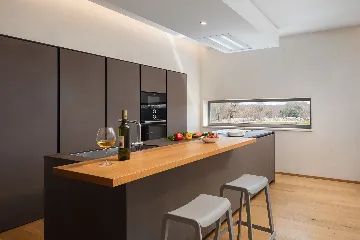 Contemporary Villa Retreat with Pool in Vodnjan