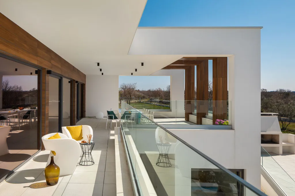Contemporary Villa Retreat with Pool in Vodnjan