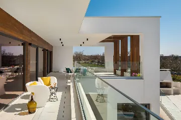 Contemporary Villa Retreat with Pool in Vodnjan