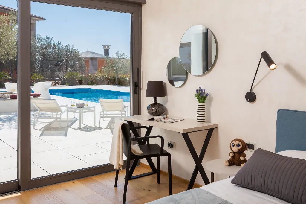Contemporary Villa Retreat with Pool in Vodnjan