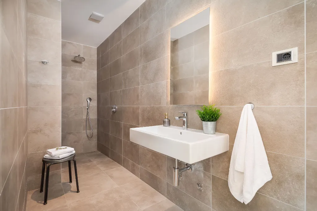 Contemporary Villa Retreat with Pool in Vodnjan