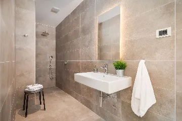 Contemporary Villa Retreat with Pool in Vodnjan