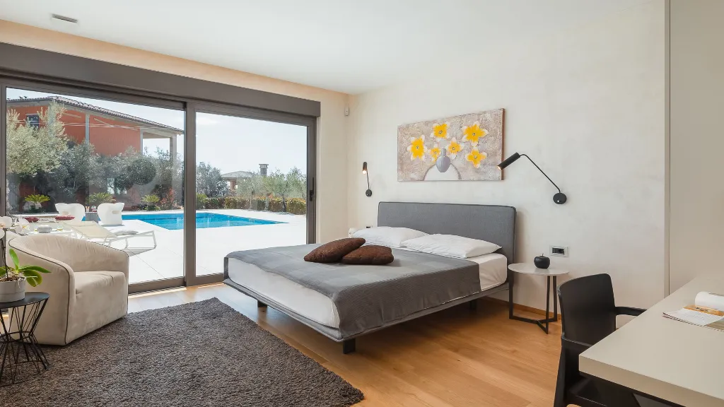 Contemporary Villa Retreat with Pool in Vodnjan