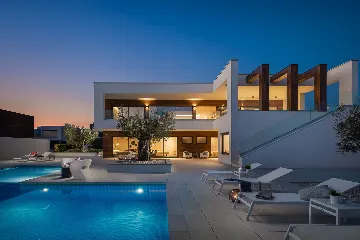 Contemporary Villa Retreat with Pool in Vodnjan