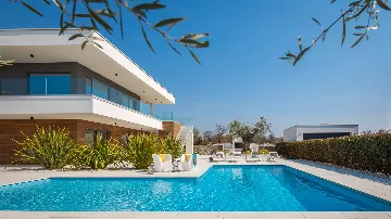 Modern Villa with Pool and Entertainment Room Vodnjan