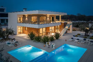 Modern Villa with Pool and Entertainment Room Vodnjan