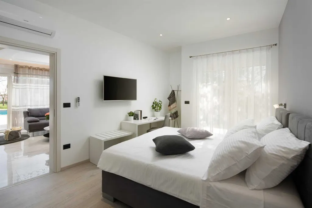 Contemporary Villa with Pool and Garden in Medulin