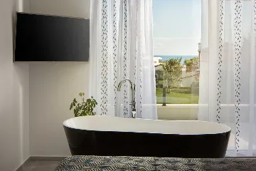 Contemporary Villa with Pool and Garden in Medulin