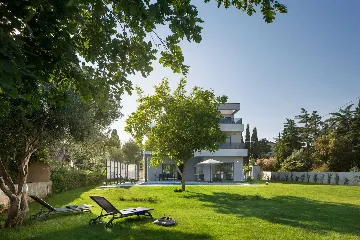 Contemporary Villa with Pool and Garden in Medulin