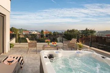 Contemporary Villa with Pool and Garden in Medulin