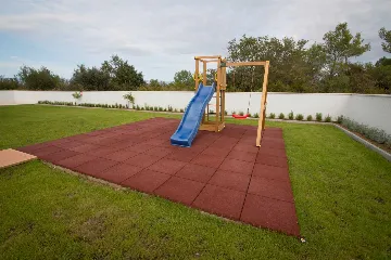 Modern Villa with Pool in Zaton