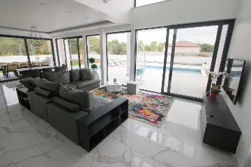 Modern Villa with Pool in Zaton