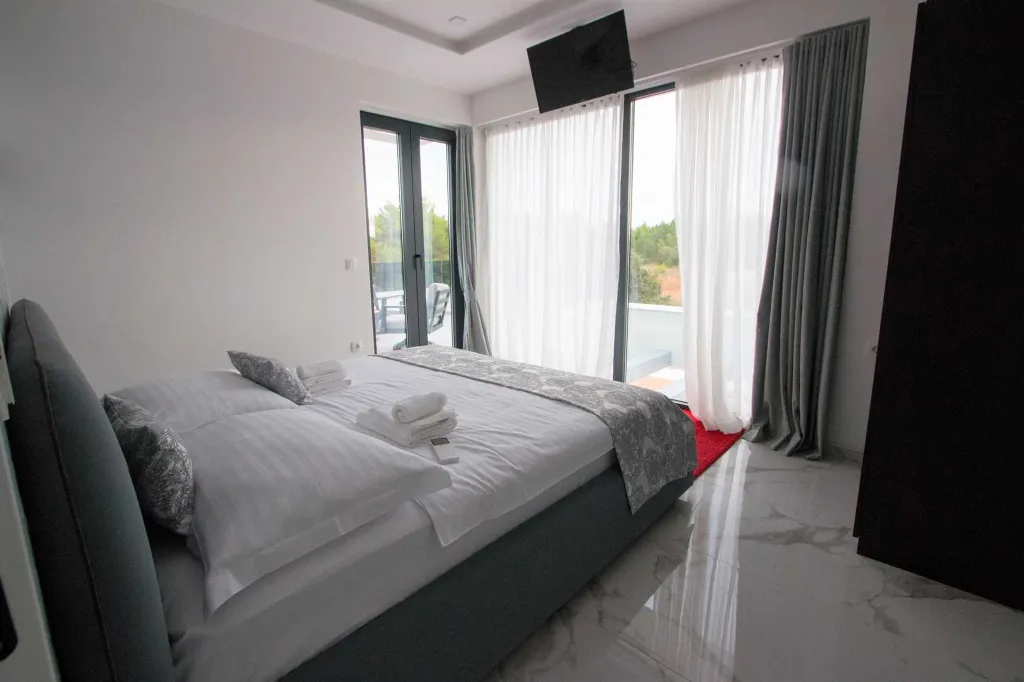 Modern Villa with Pool in Zaton