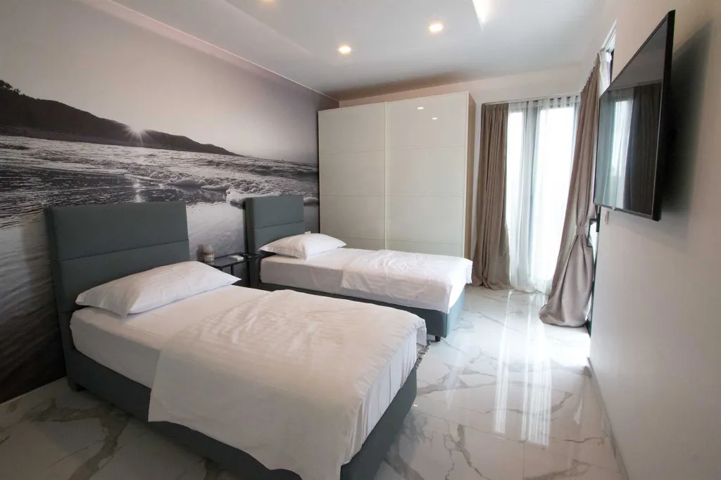 Modern Villa with Pool in Zaton