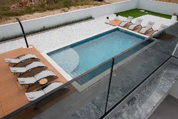 Modern Villa with Pool in Zaton