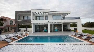 Modern Villa with Pool in Zaton