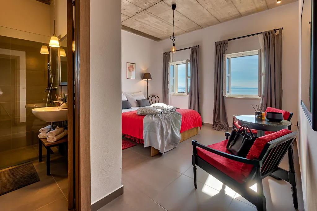 Stylish 4-Bedroom Villa with Pool in Opatija