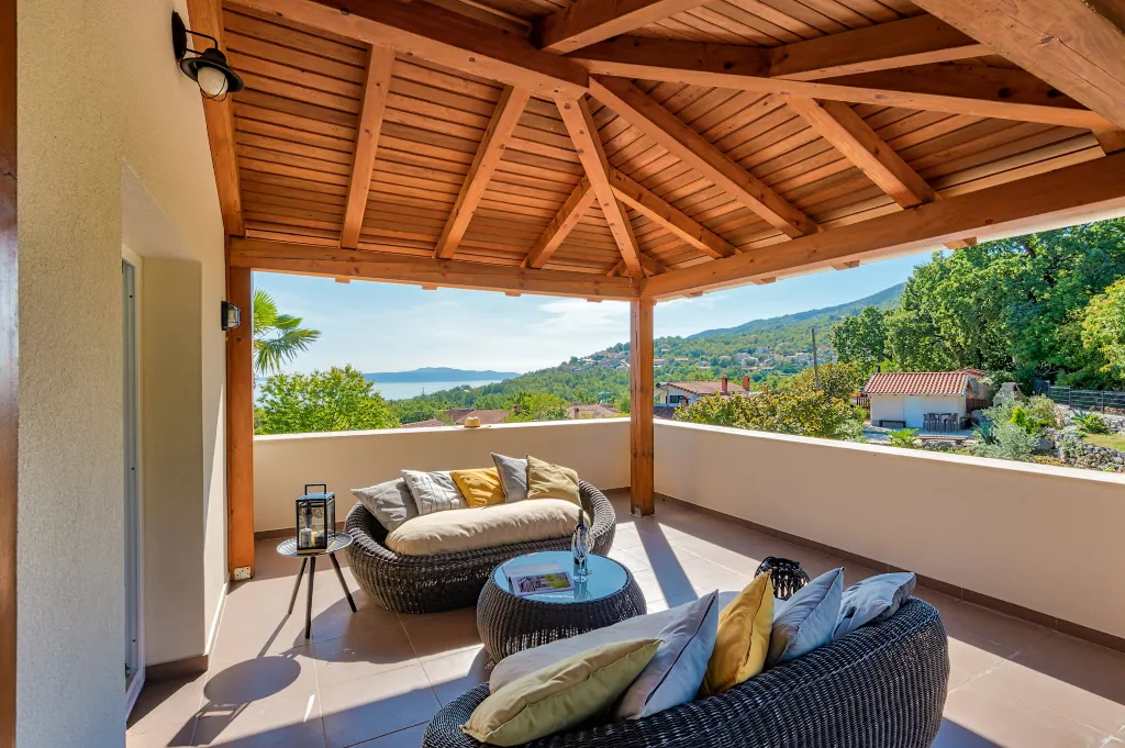 Stylish 4-Bedroom Villa with Pool in Opatija