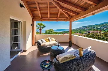 Stylish 4-Bedroom Villa with Pool in Opatija