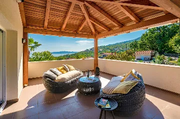 Stylish 4-Bedroom Villa with Pool in Opatija