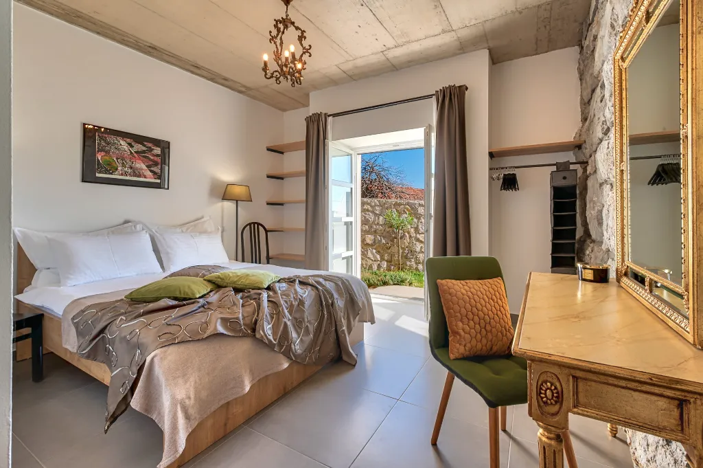 Stylish 4-Bedroom Villa with Pool in Opatija