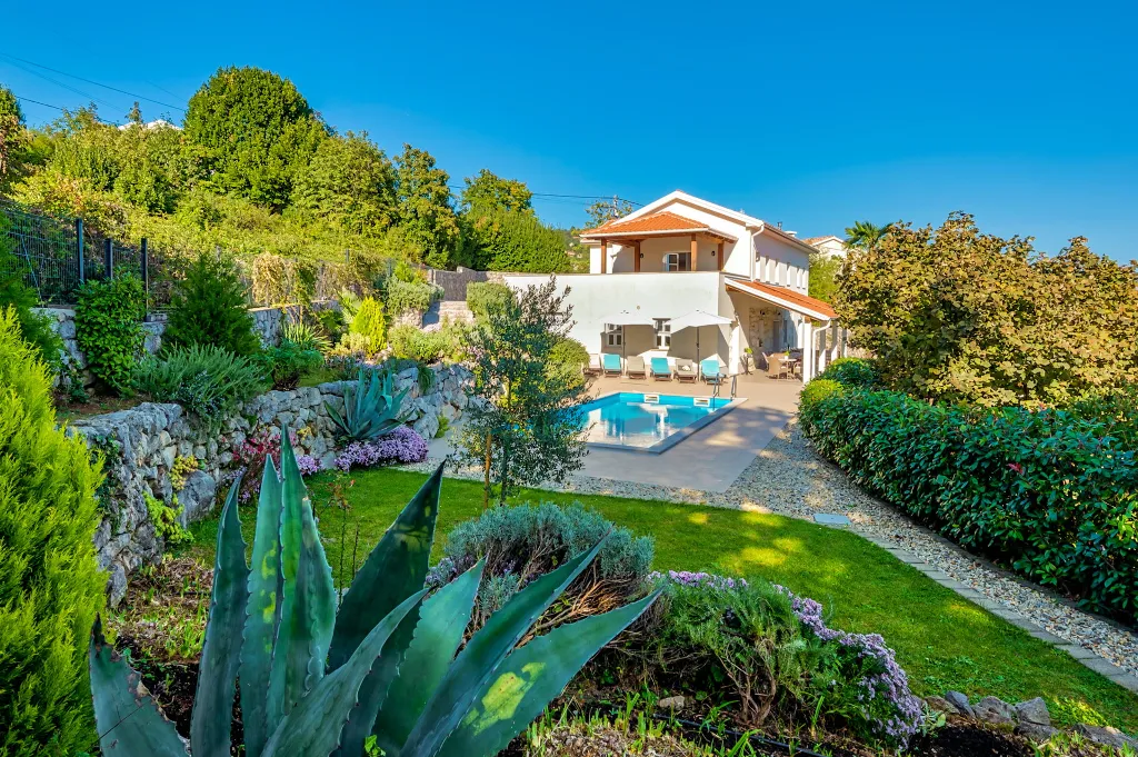 Stylish 4-Bedroom Villa with Pool in Opatija