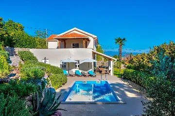 Stylish 4-Bedroom Villa with Pool in Opatija