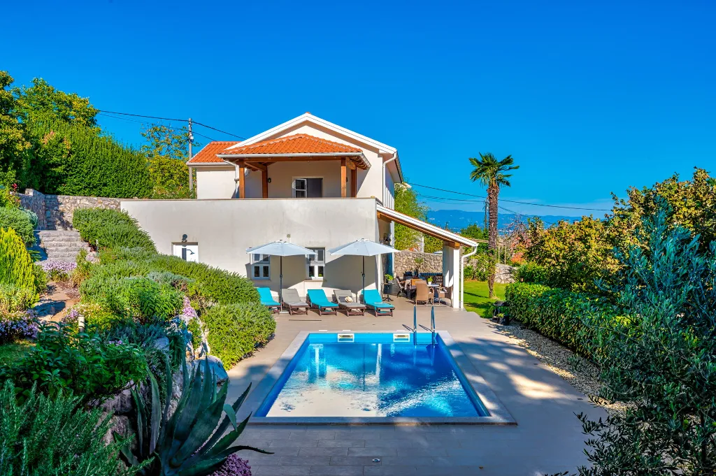 Stylish 4-Bedroom Villa with Pool in Opatija