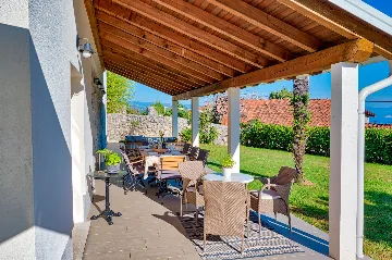 Stylish 4-Bedroom Villa with Pool in Opatija