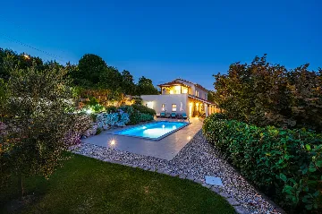 Stylish 4-Bedroom Villa with Pool in Opatija