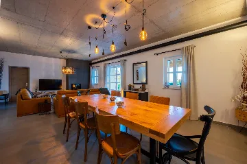 Stylish 4-Bedroom Villa with Pool in Opatija