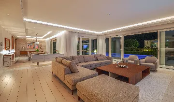 Contemporary Villa Retreat with Pool in Savudrija