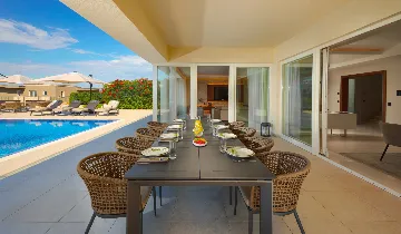 Contemporary Villa Retreat with Pool in Savudrija