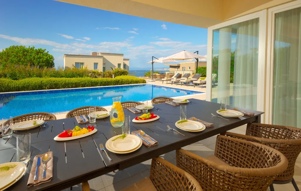 Contemporary Villa Retreat with Pool in Savudrija
