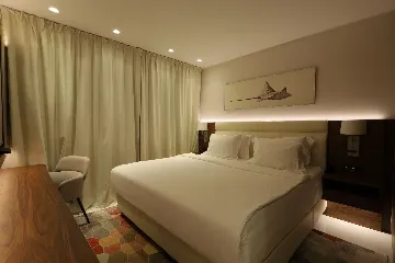 Contemporary Villa Retreat with Pool in Savudrija