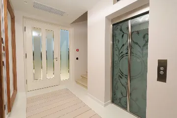 Contemporary Villa Retreat with Pool in Savudrija