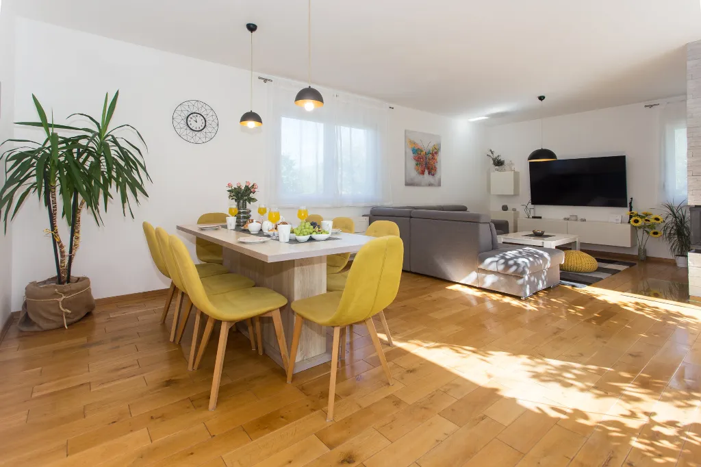 Modern Family Villa with Pool in Kaštel Sućurac