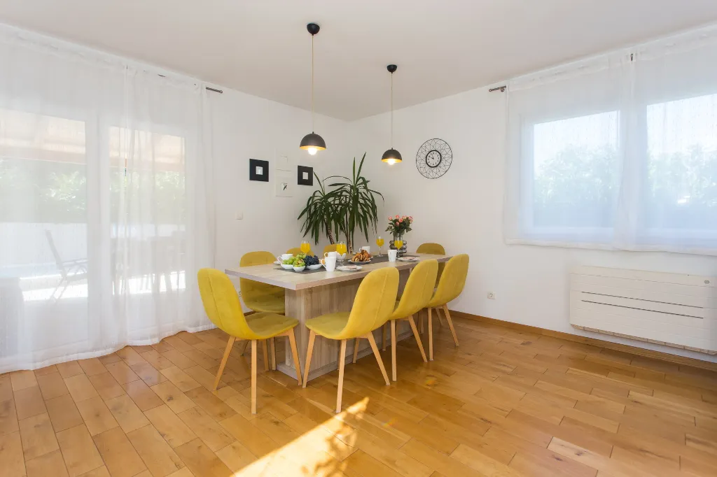 Modern Family Villa with Pool in Kaštel Sućurac