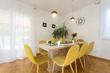 Modern Family Villa with Pool in Kaštel Sućurac