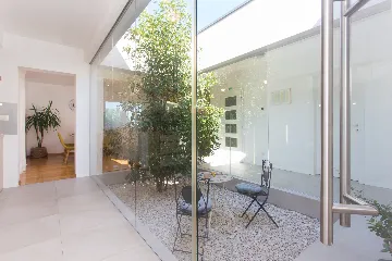 Modern Family Villa with Pool in Kaštel Sućurac